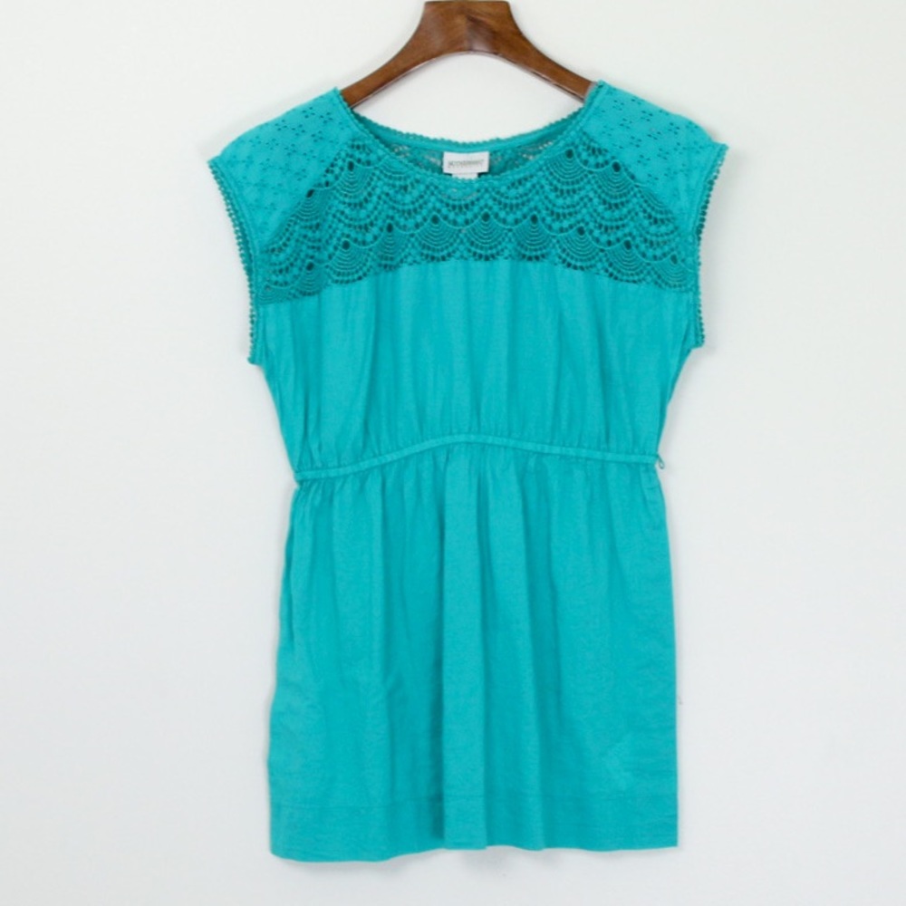 Motherhood Maternity empire waist blouse with crochet neckline size small
